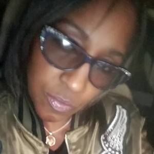 Meet your Posher, Monique